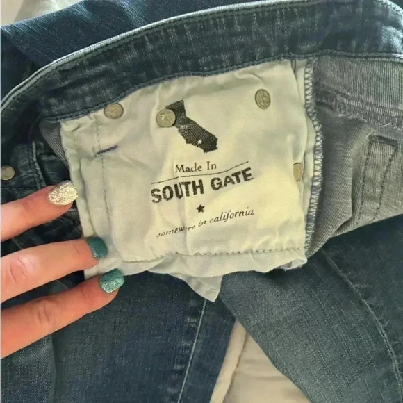 Adriano Goldschmied The Middi Mid Rise Legging Size 31 R. Medium Wash. - Picture 9 of 10